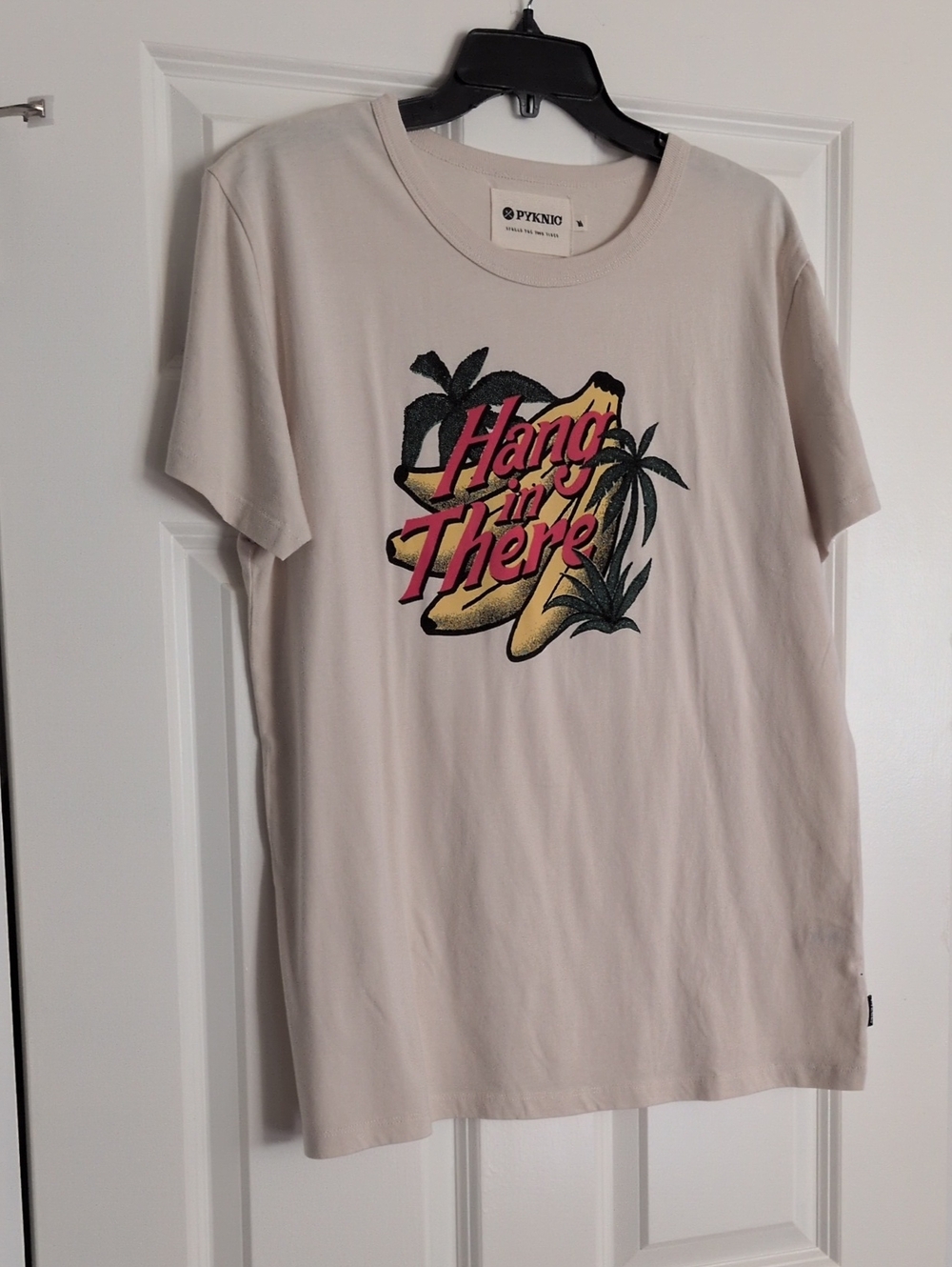 Beige "Hang in There" Graphic T-Shirt